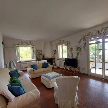 Magic Apartment *